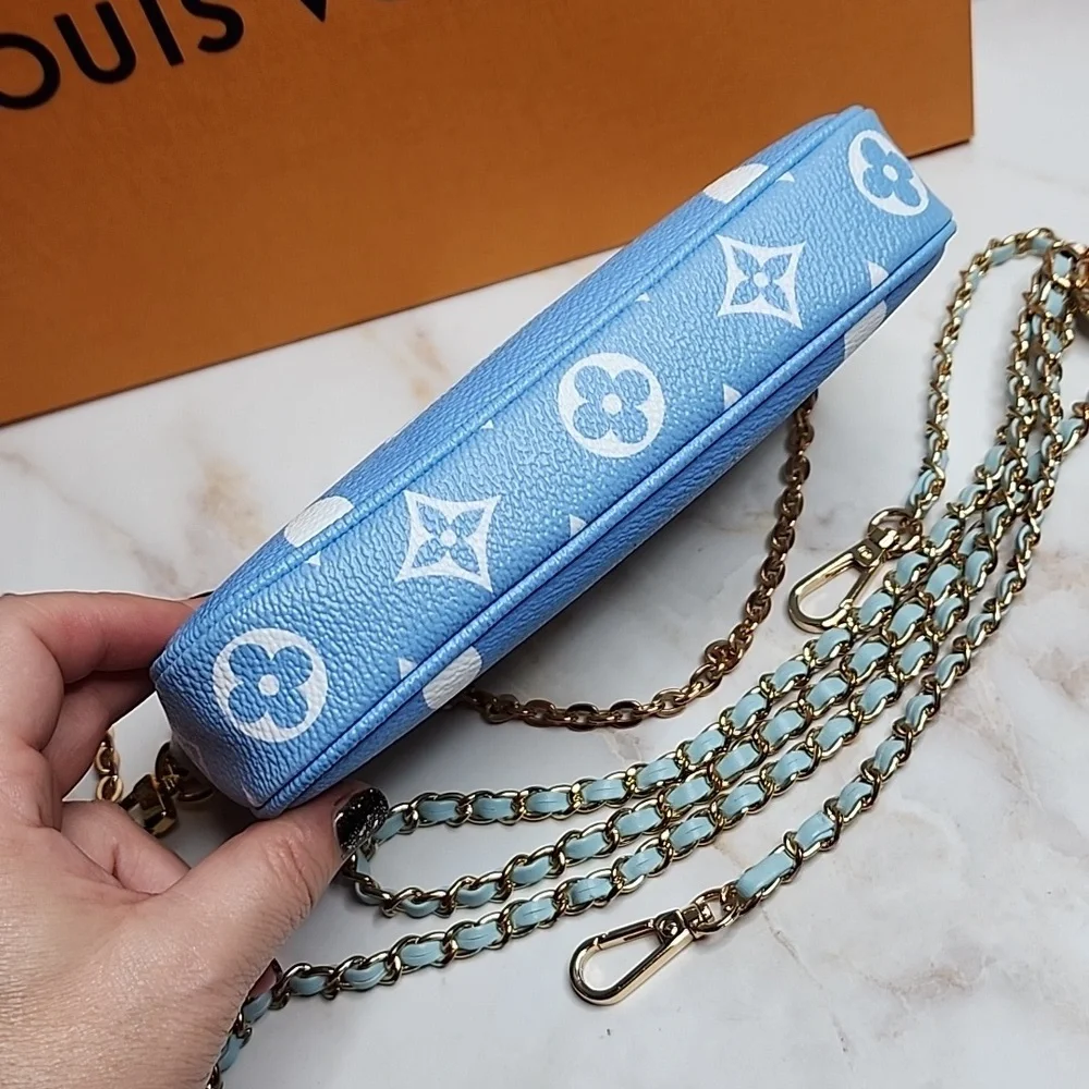 Louis vuitton by the pool pochette